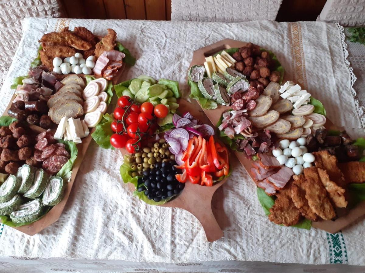 Casa Relax Hotel Văleni Buitenkant foto