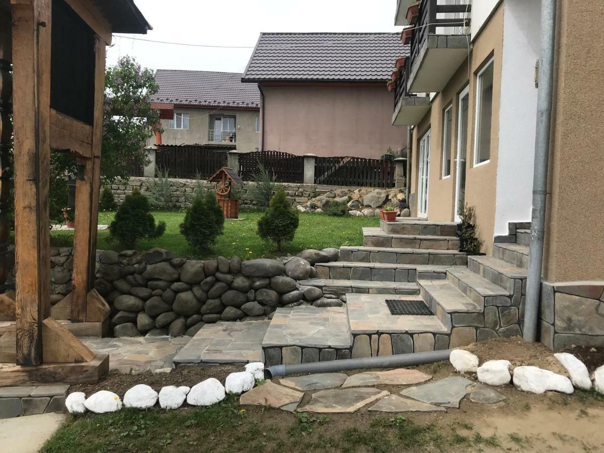 Casa Relax Hotel Văleni Buitenkant foto